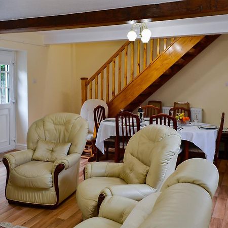 The East Wing At Grove Hall Bodfari Экстерьер фото
