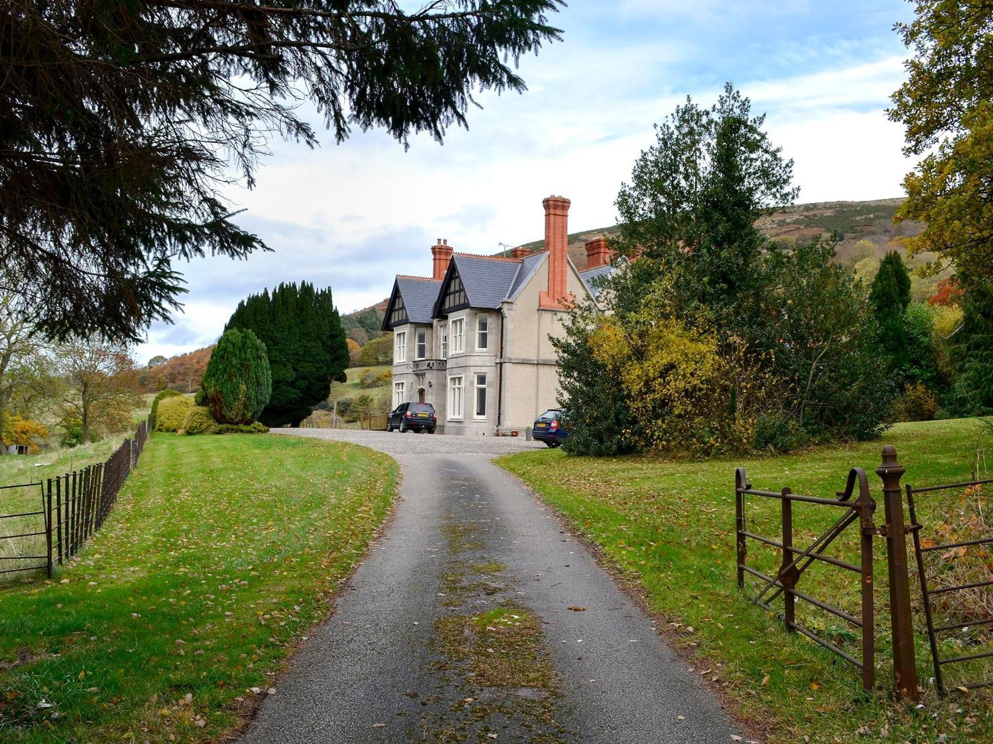 The East Wing At Grove Hall Bodfari Экстерьер фото
